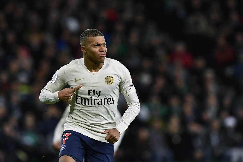 😍底薪大腿！威少近三战场均23分8板5.7助1.7断 三分球42.4%